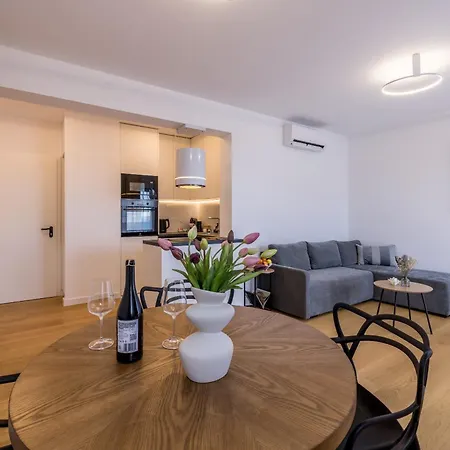 Make Memories By The Sea - Storia Appartement Podstrana