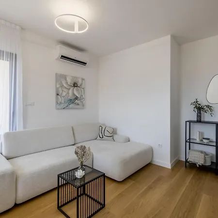 Make Memories By The Sea - Storia Appartement